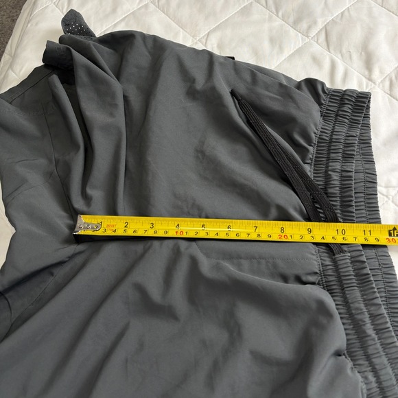 UNRL Stride Shorts Men's L Gray Performance Athletic Drawstring Stretch - Picture 12 of 13